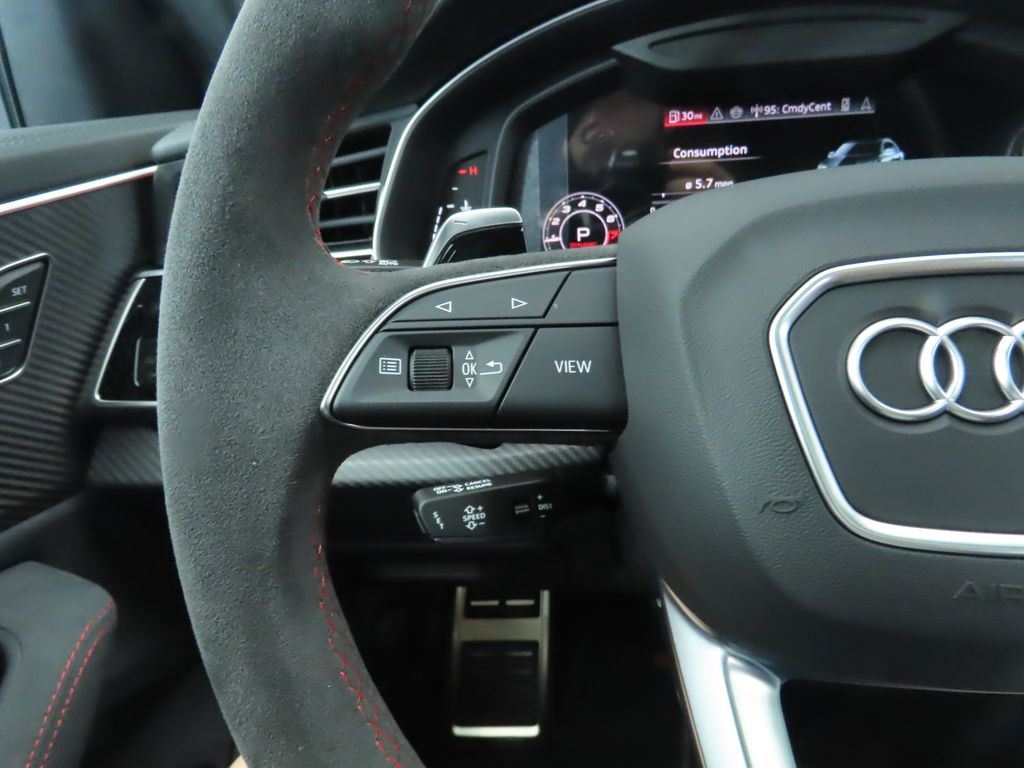 2025 Audi RS Q8 4.0T 12
