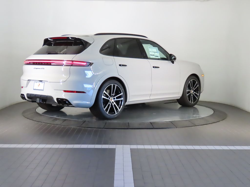 Thumbnail: 2025 Porsche Cayenne - 7