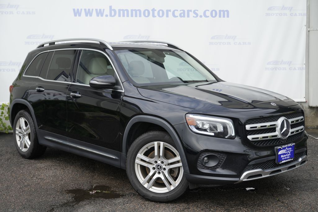 Black 2022 Mercedes-Benz GLB SUV / Crossover All-Wheel Drive 8-Speed Automatic