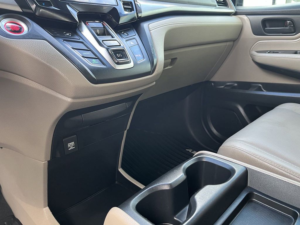 2018 Honda Odyssey EX-L 30