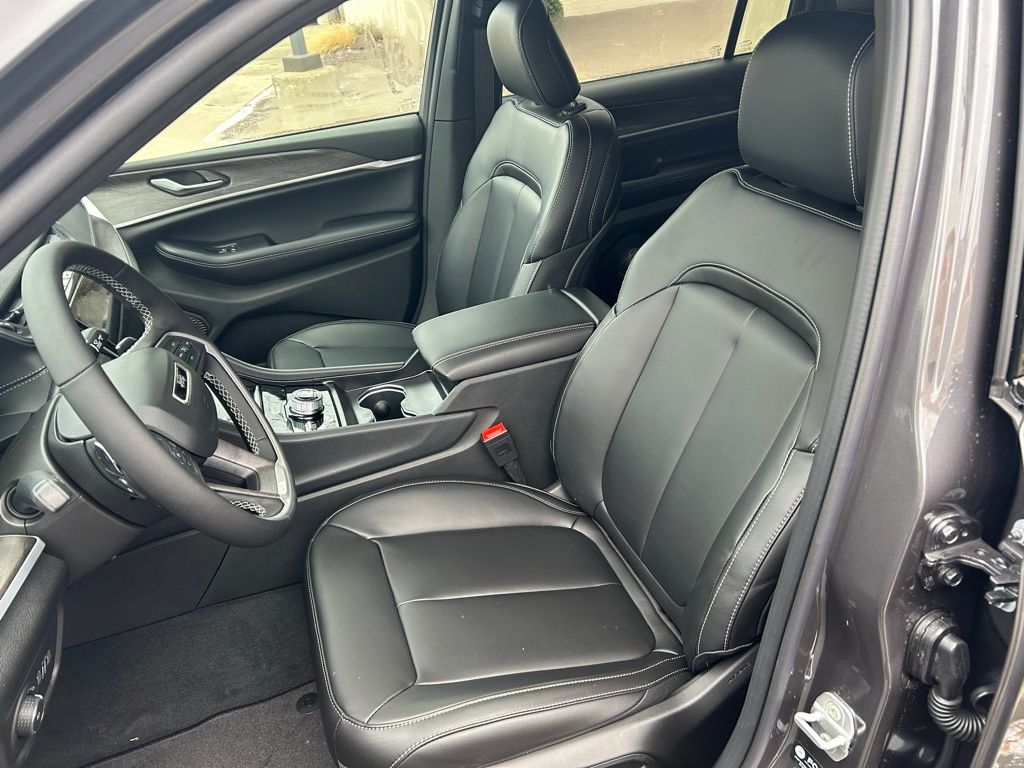 new 2025 Jeep Grand Cherokee L car, priced at $48,220