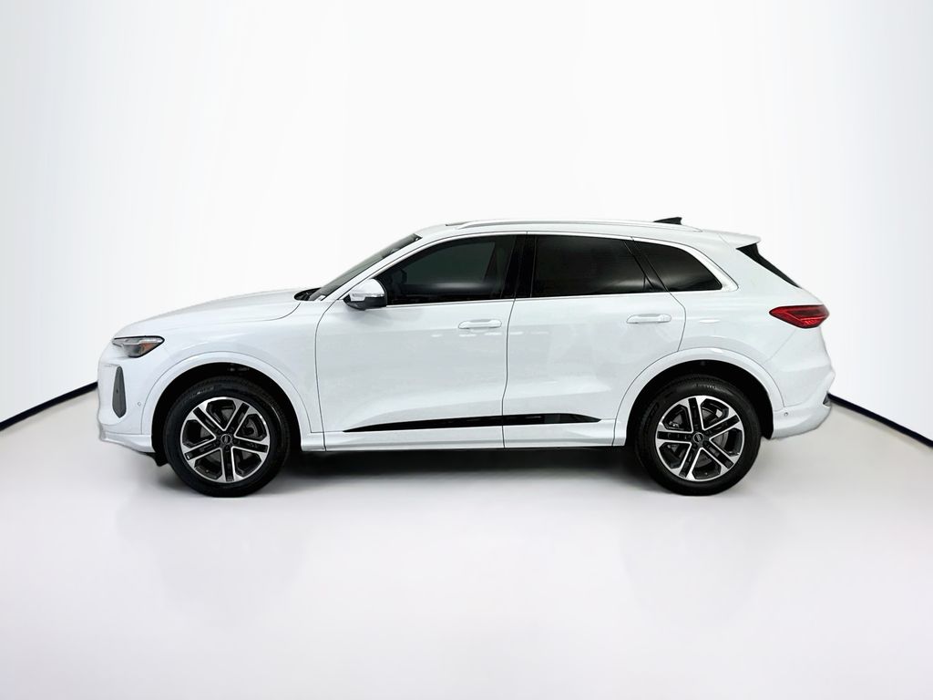Thumbnail: 2025 Audi Q5 - 8
