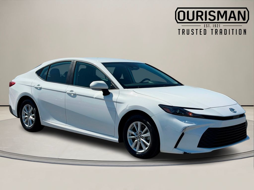 2025 Toyota Camry LE FWD