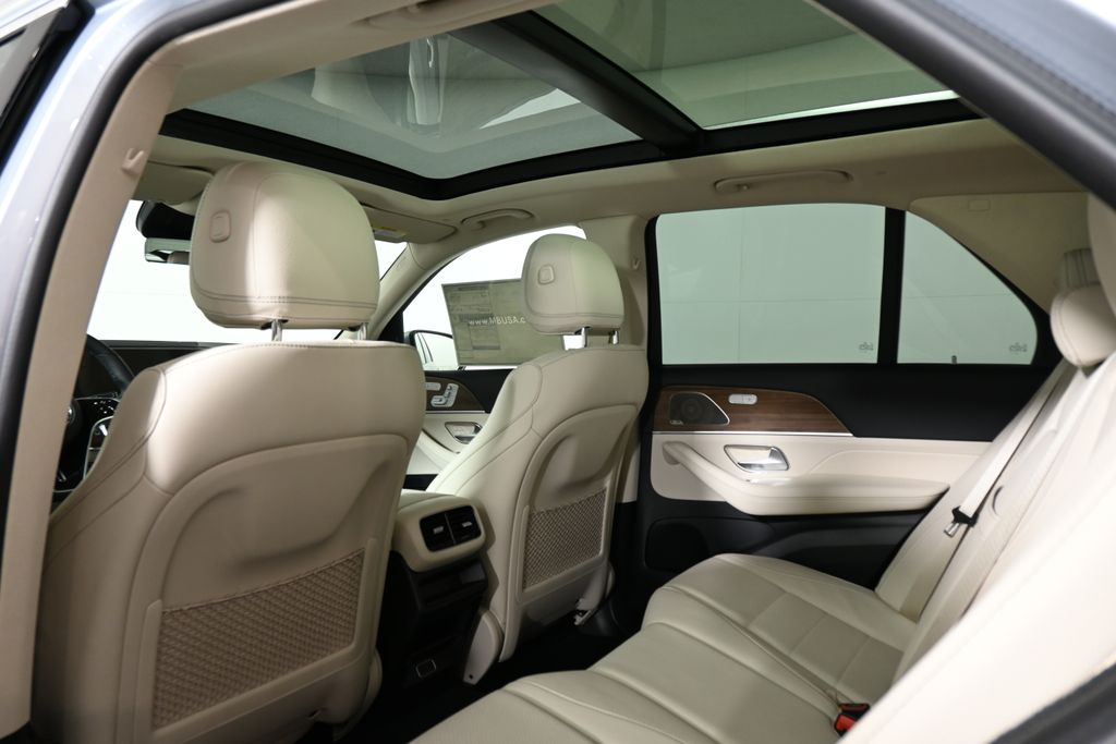 Thumbnail: 2026 Mercedes-Benz GLE - 26