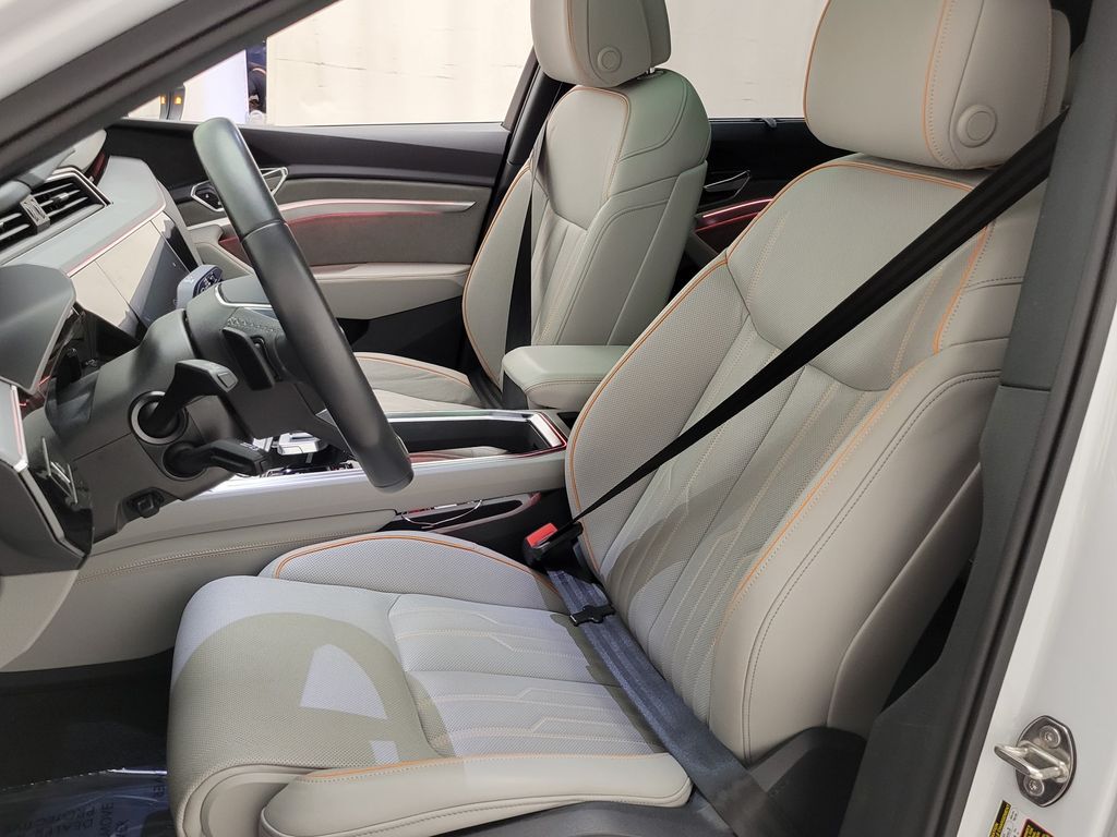 Thumbnail: 2024 Audi Q8 e-tron - 24