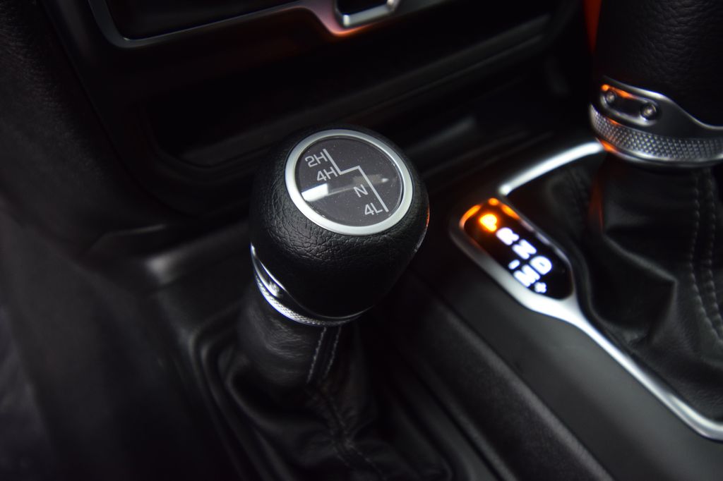 new 2026 Jeep Gladiator car, priced at $42,034