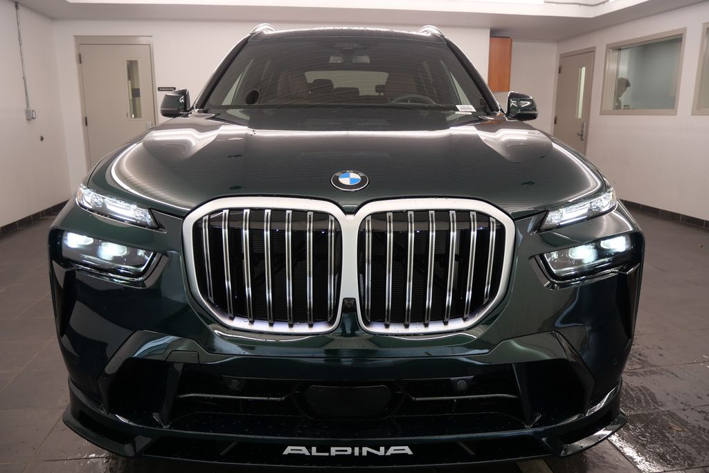 2025 BMW X7 Alpina XB7 11