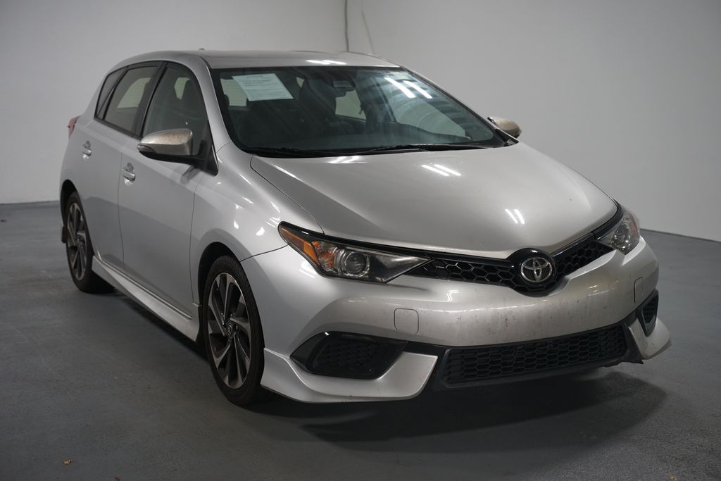 Thumbnail: 2017 Toyota Corolla iM - 3