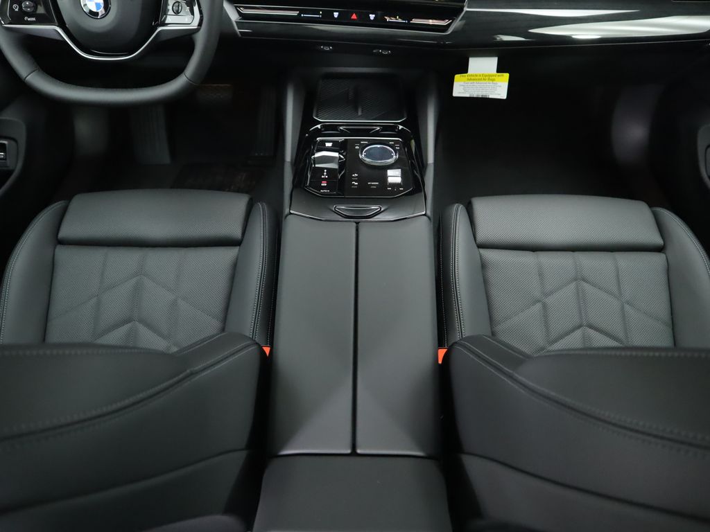 Thumbnail: 2025 BMW 5 Series - 17