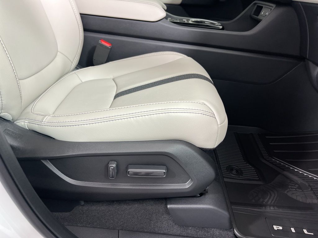 Thumbnail: 2026 Honda Pilot - 10