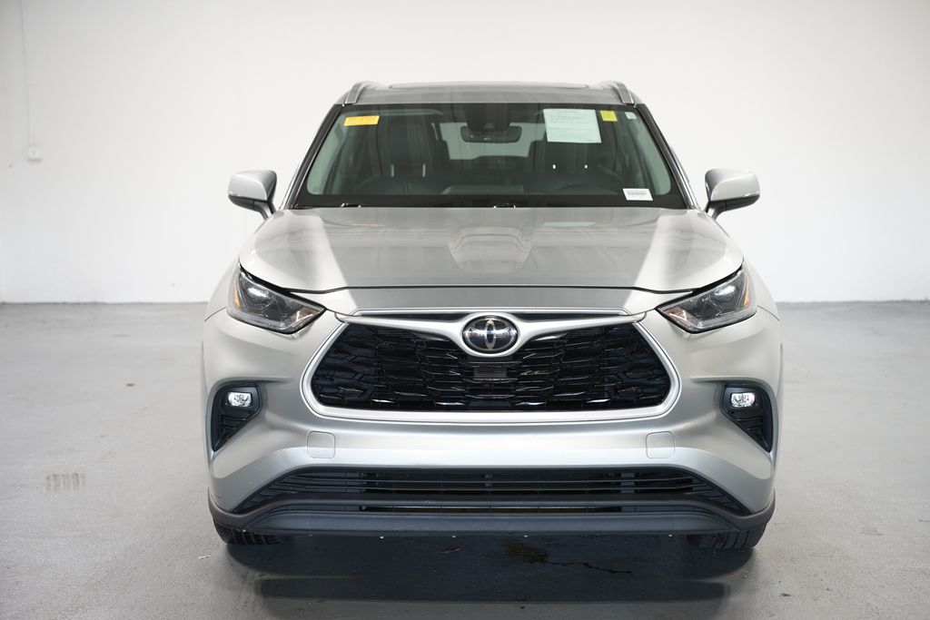 Thumbnail: 2021 Toyota Highlander - 2