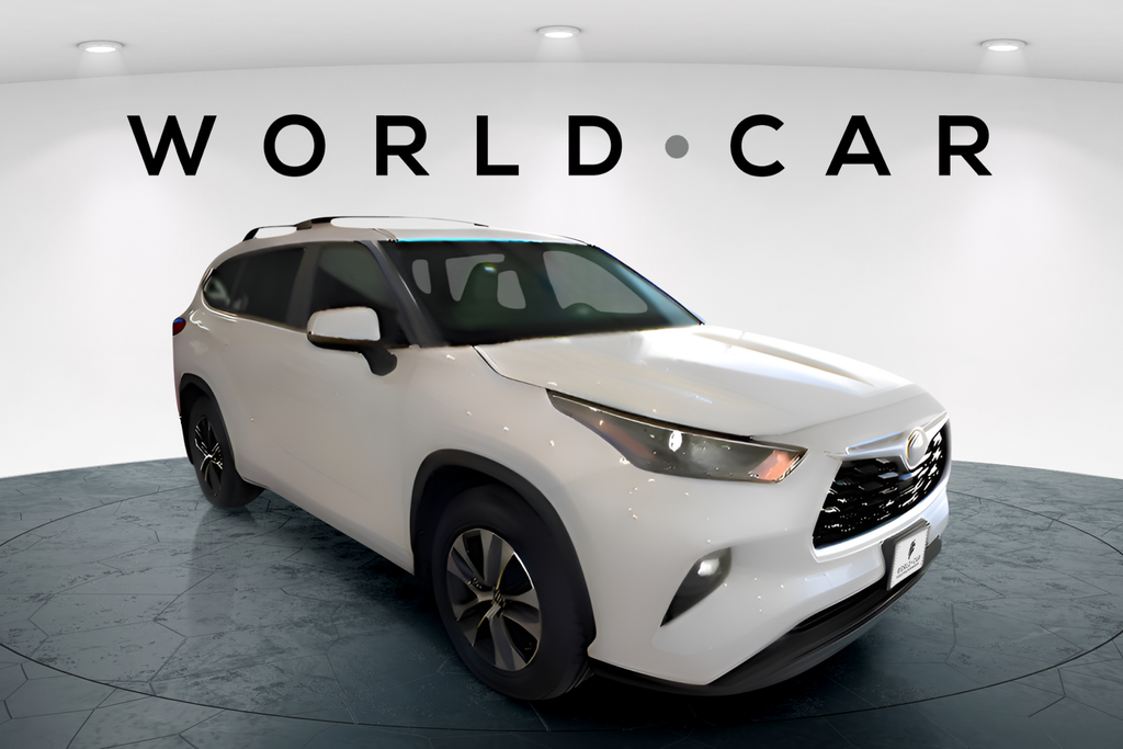 2023 Toyota Highlander XLE FWD