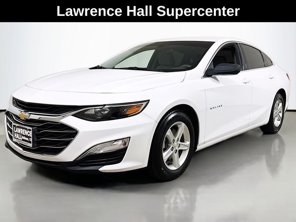 Summit White 2022 Chevrolet Malibu Sedan Front-Wheel Drive Continuously Variable Transmission