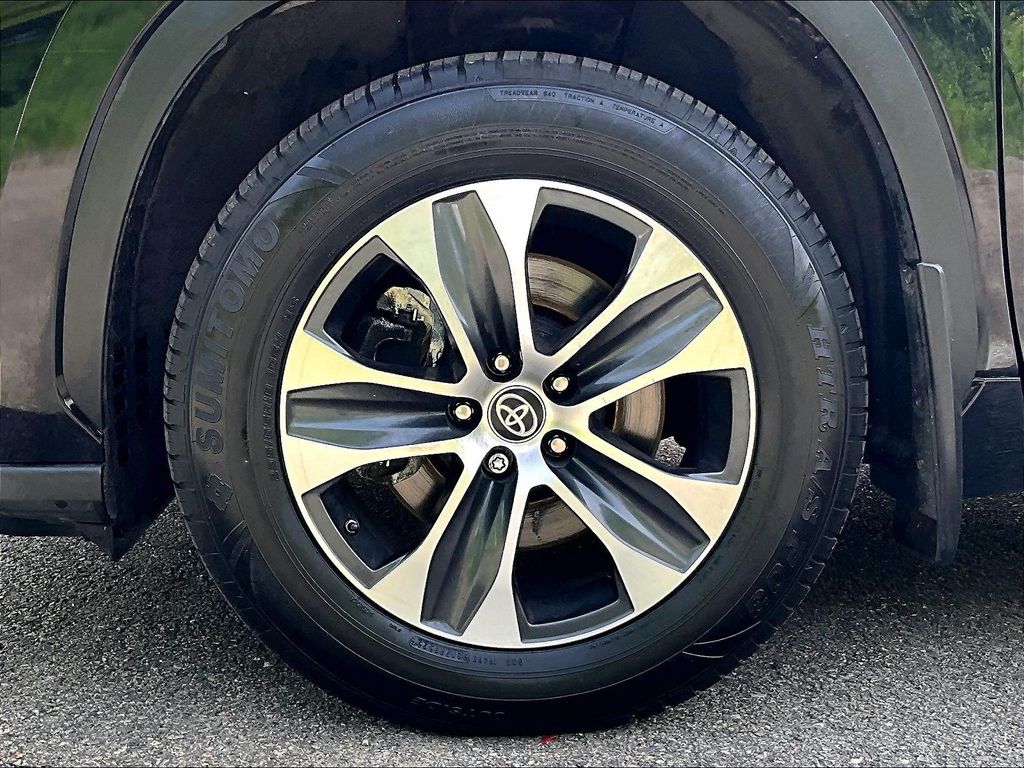 2023 Toyota Highlander — photo 7