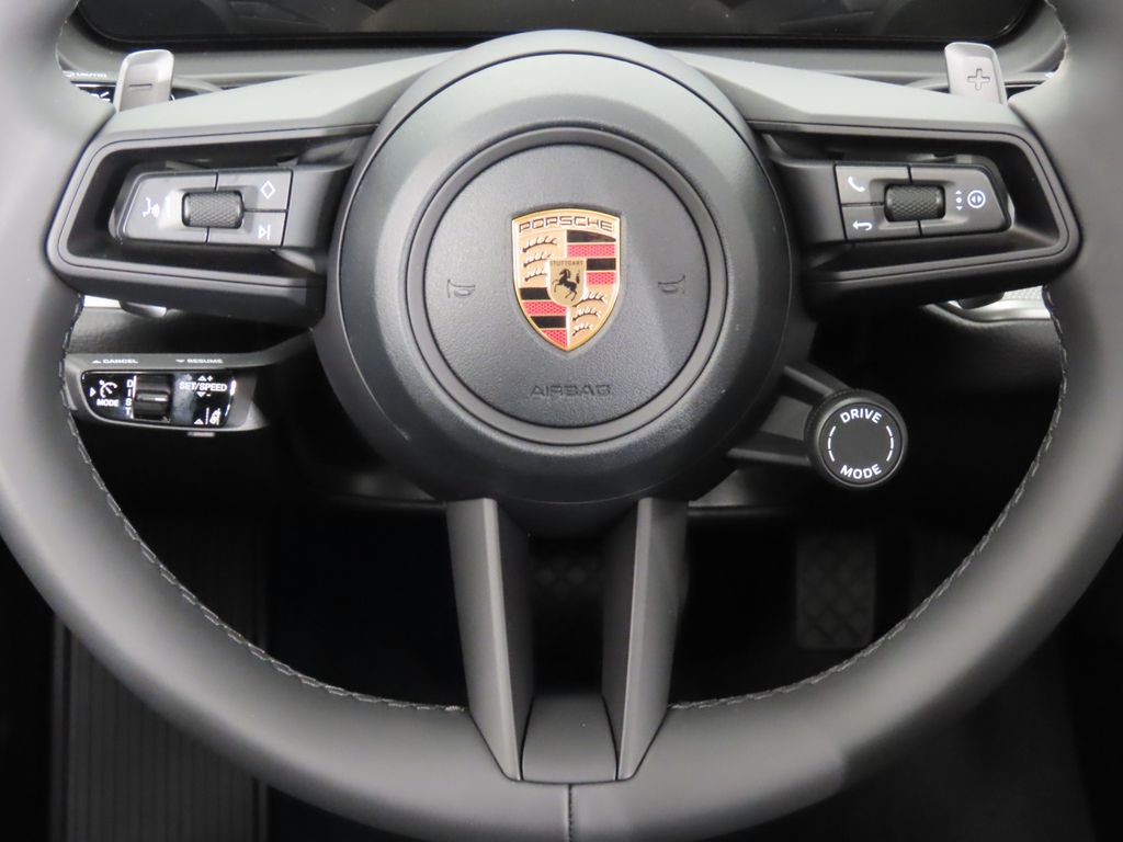 Thumbnail: 2026 Porsche Cayenne - 18