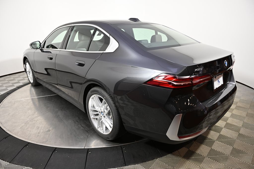 2024 BMW 5 Series 530i xDrive 3