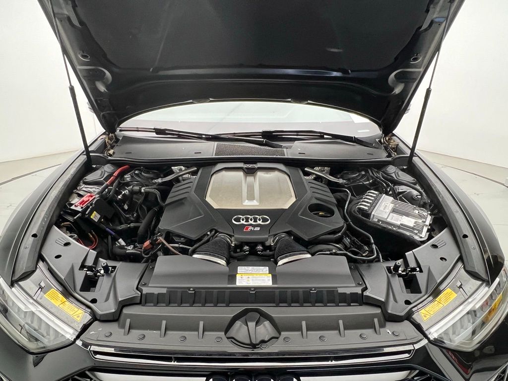 Thumbnail: 2024 Audi RS 6 - 25