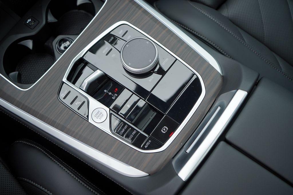 Thumbnail: 2026 BMW X5 - 18