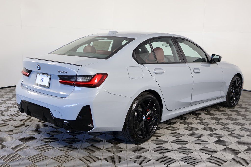 Thumbnail: 2026 BMW 3 Series - 2