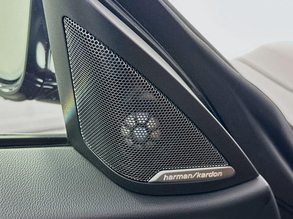 Thumbnail: 2023 BMW i4 - 18