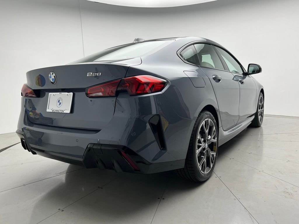 Thumbnail: 2026 BMW 2 Series - 3