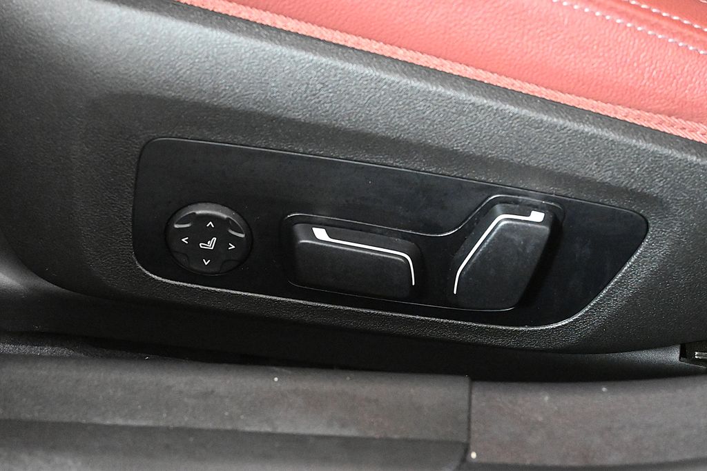 Thumbnail: 2024 BMW 3 Series - 27