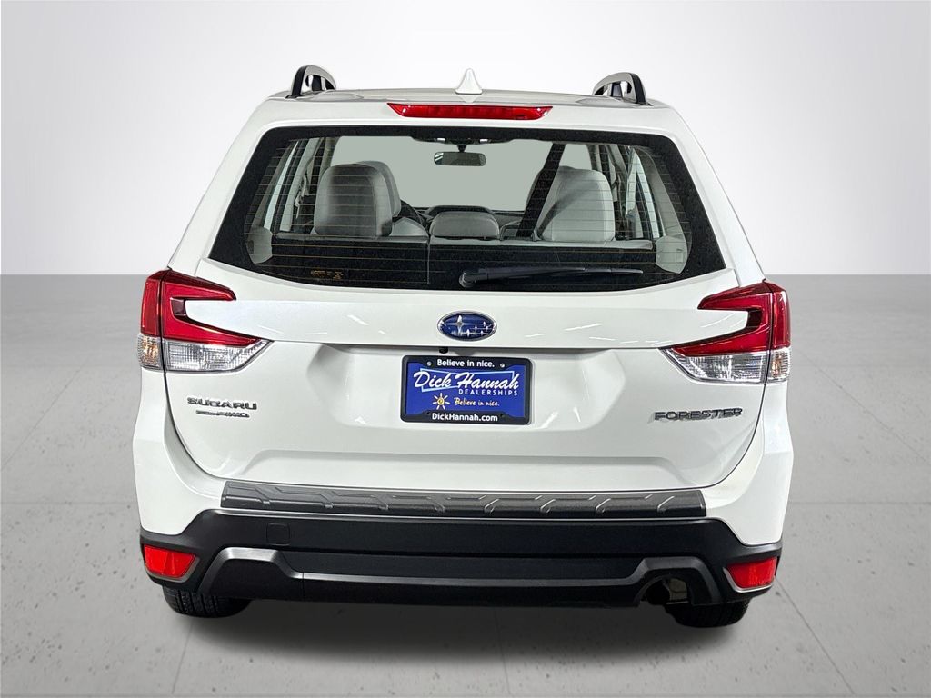 2023 Subaru Forester Base