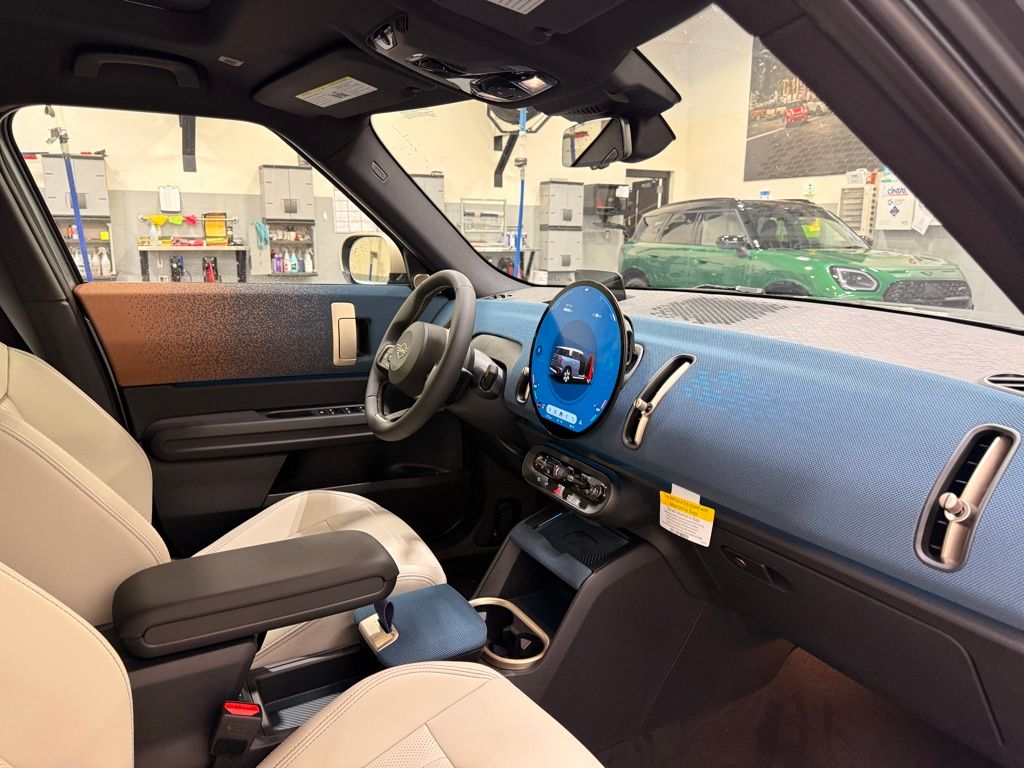 Thumbnail: 2025 MINI Cooper Countryman - 28