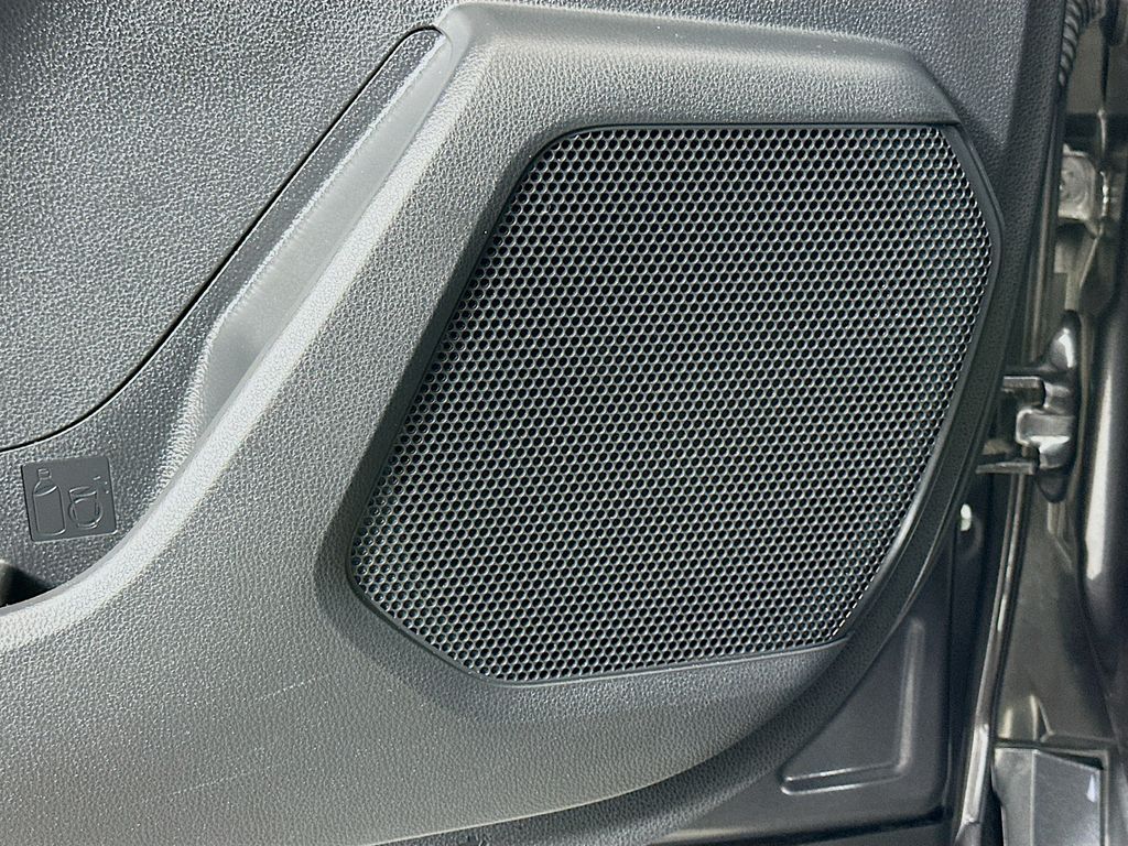 Thumbnail: 2024 Toyota Highlander - 18