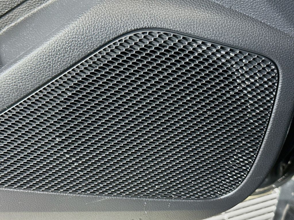 Thumbnail: 2025 Toyota Corolla - 19