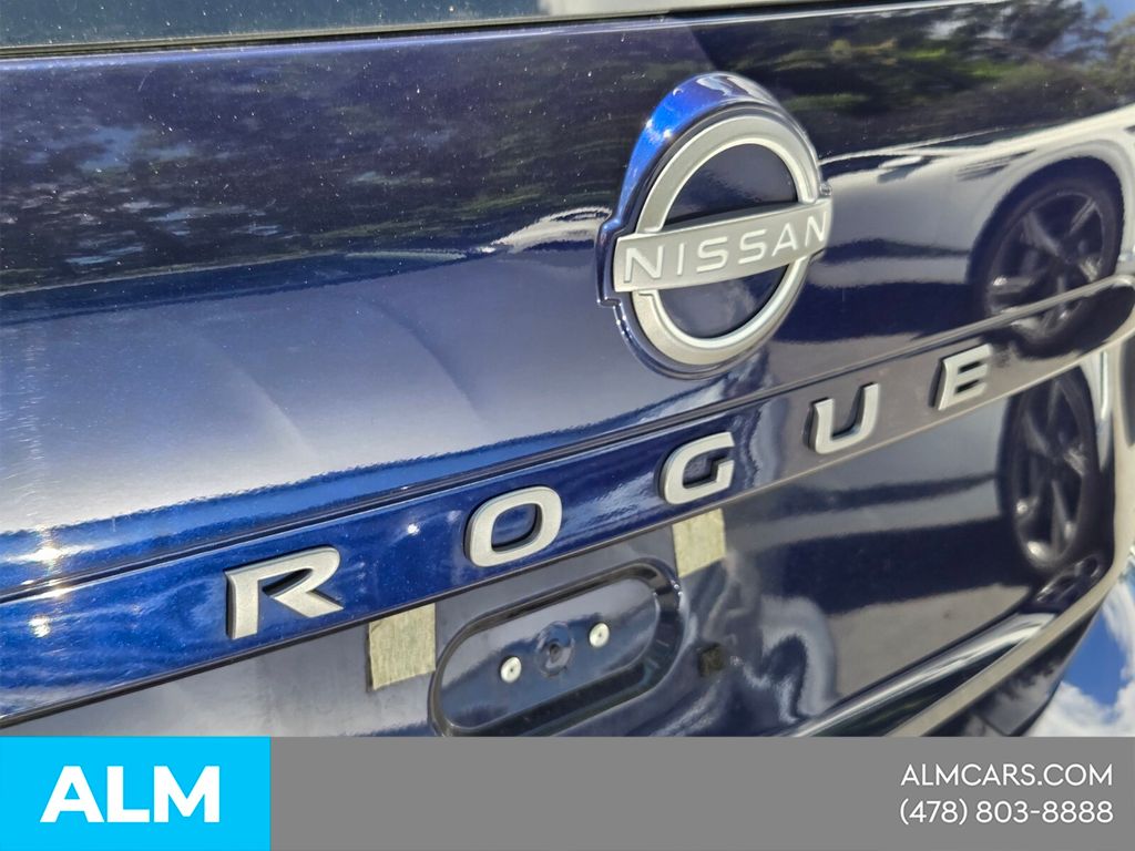 Used 2025 Blue Nissan SV image 9