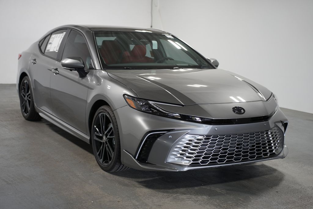 2025 Toyota Camry XSE 3
