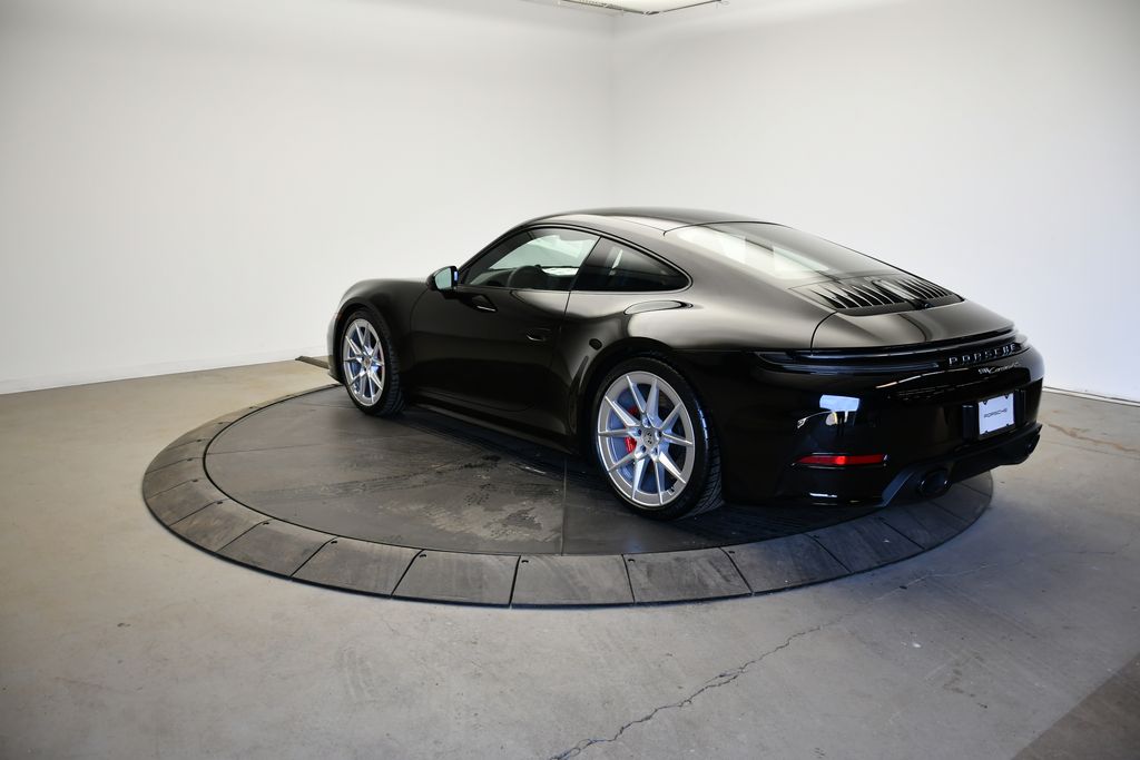 Thumbnail: 2026 Porsche 911 - 3