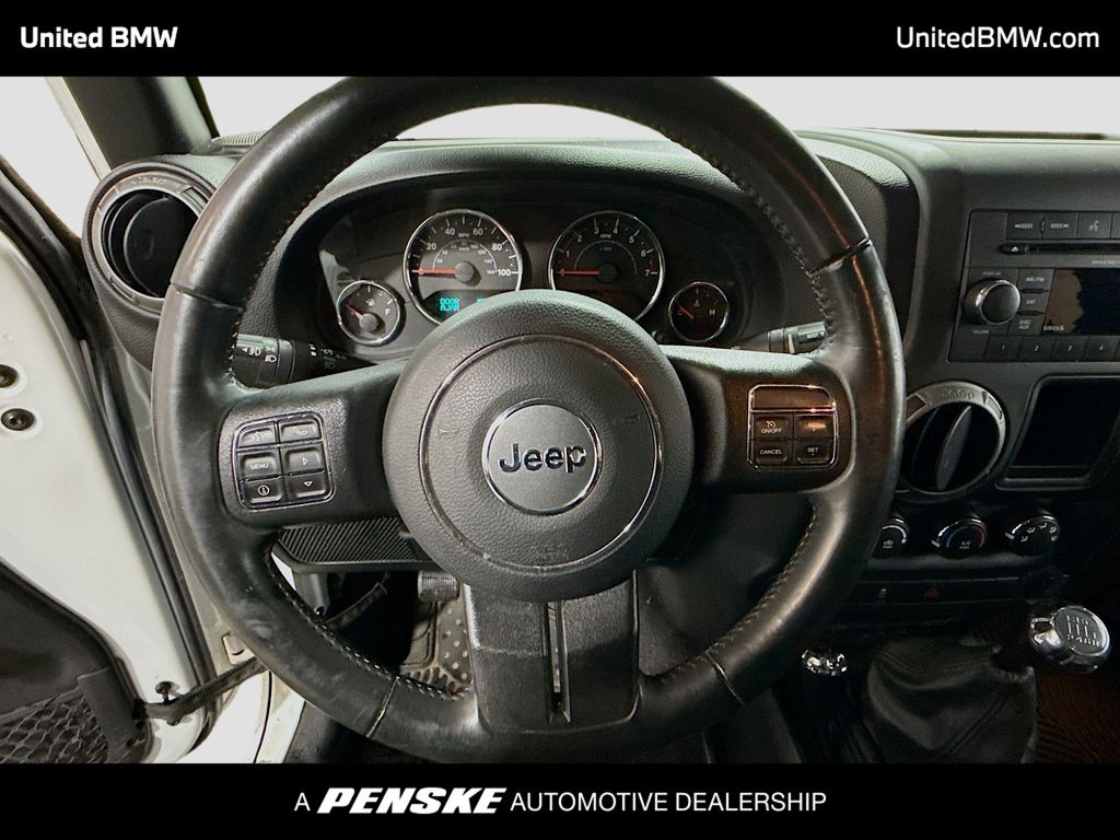 Thumbnail: 2017 Jeep Wrangler - 6