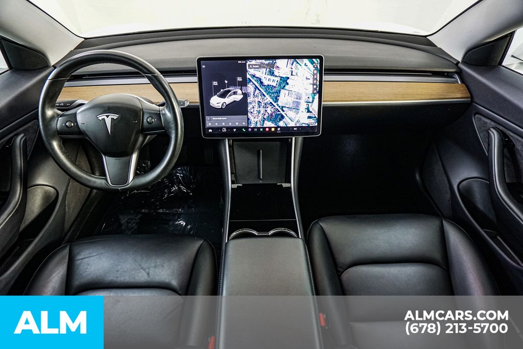 Used 2018  Tesla Long Range image 24