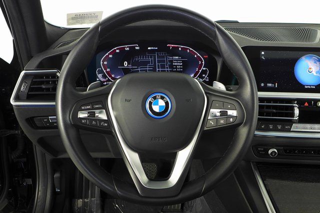 2022 BMW 3 Series 330e iPerformance 27