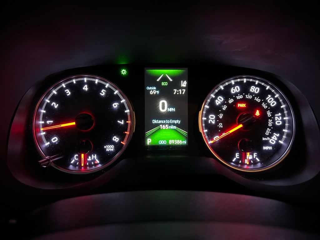 Thumbnail: 2019 Toyota RAV4 - 22