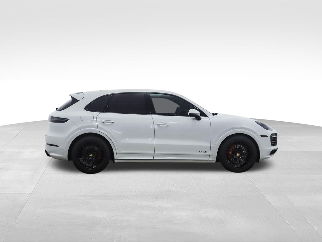 Thumbnail: 2022 Porsche Cayenne - 6