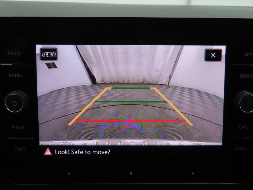 Thumbnail: 2025 Volkswagen Taos - 15