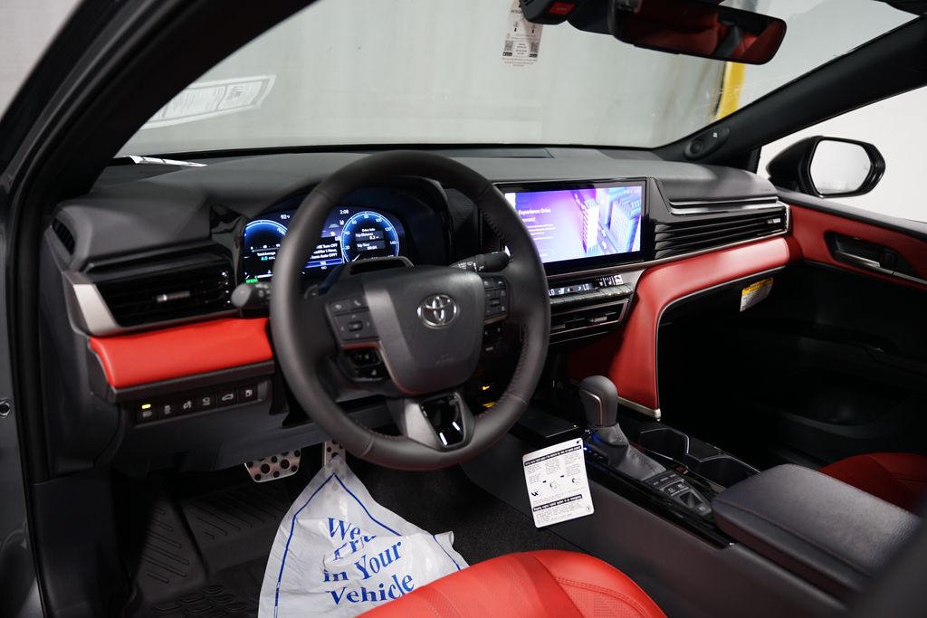 Thumbnail: 2025 Toyota Camry - 11