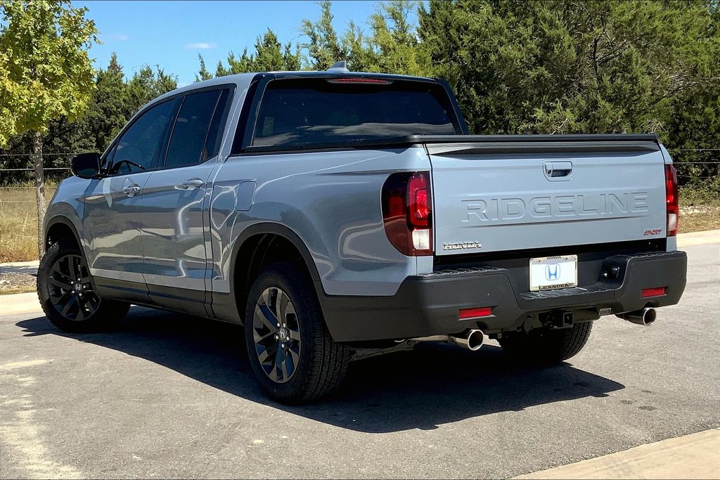 2025 Honda Ridgeline Sport 3