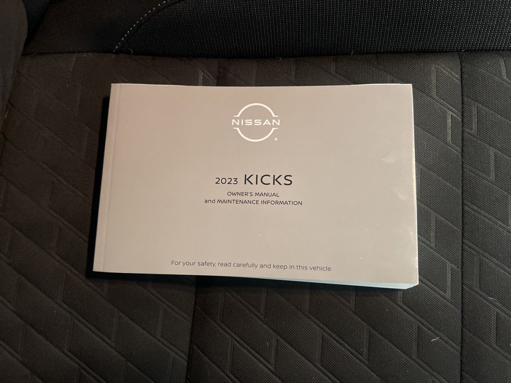 2023 Nissan Kicks SV photo
