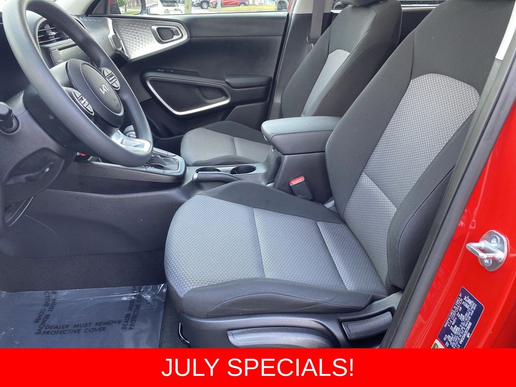 2025 Kia Soul LX - Photo 9