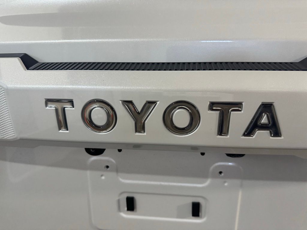 Thumbnail: 2025 Toyota 4Runner - 21