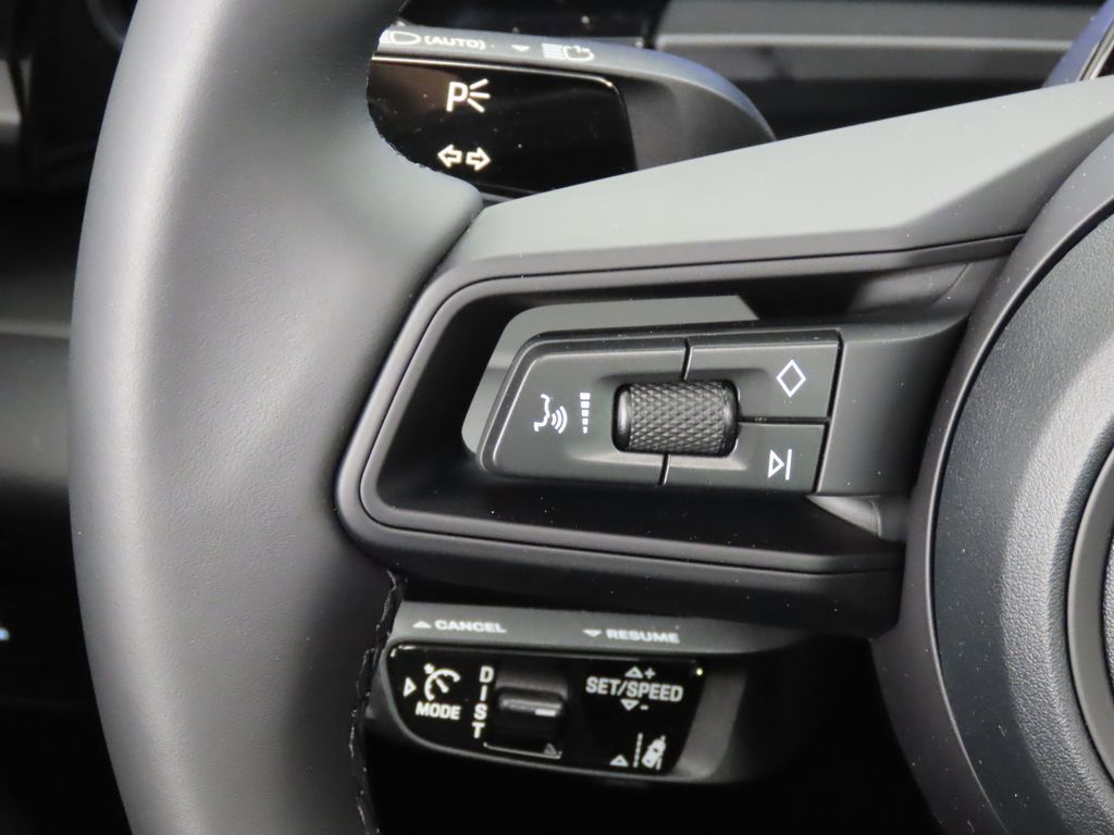 Thumbnail: 2026 Porsche Macan - 20