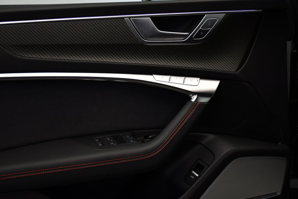 Thumbnail: 2026 Audi RS 7 - 31