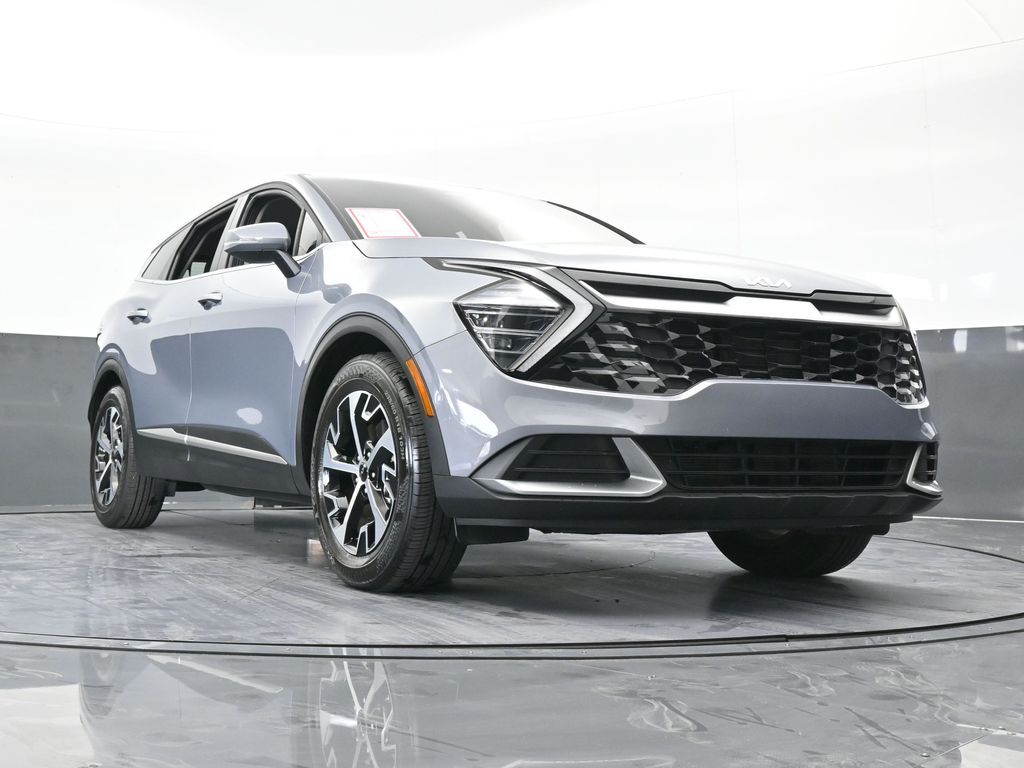 Used 2025 Everlasting Silver Kia EX image 66