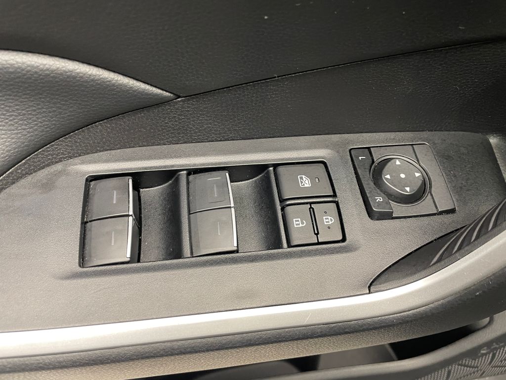 2024 Toyota RAV4 XLE 10
