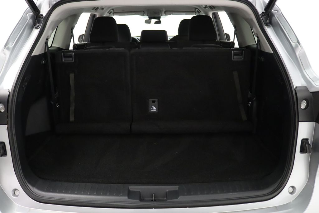 Thumbnail: 2021 Toyota Highlander - 22