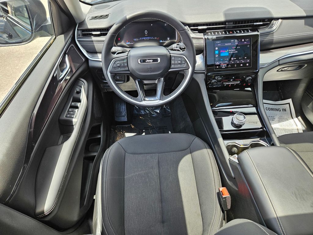 Used Car 2023 Jeep Grand Cherokee  Laredo For Sale Under $30,000 In San Marcos, Texas